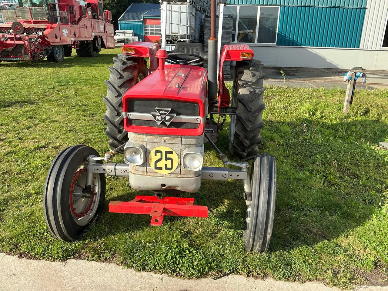 Massey-Ferguson 135 - Traktor: gambar 2 Massey-Ferguson 135 - Traktor: gambar 2