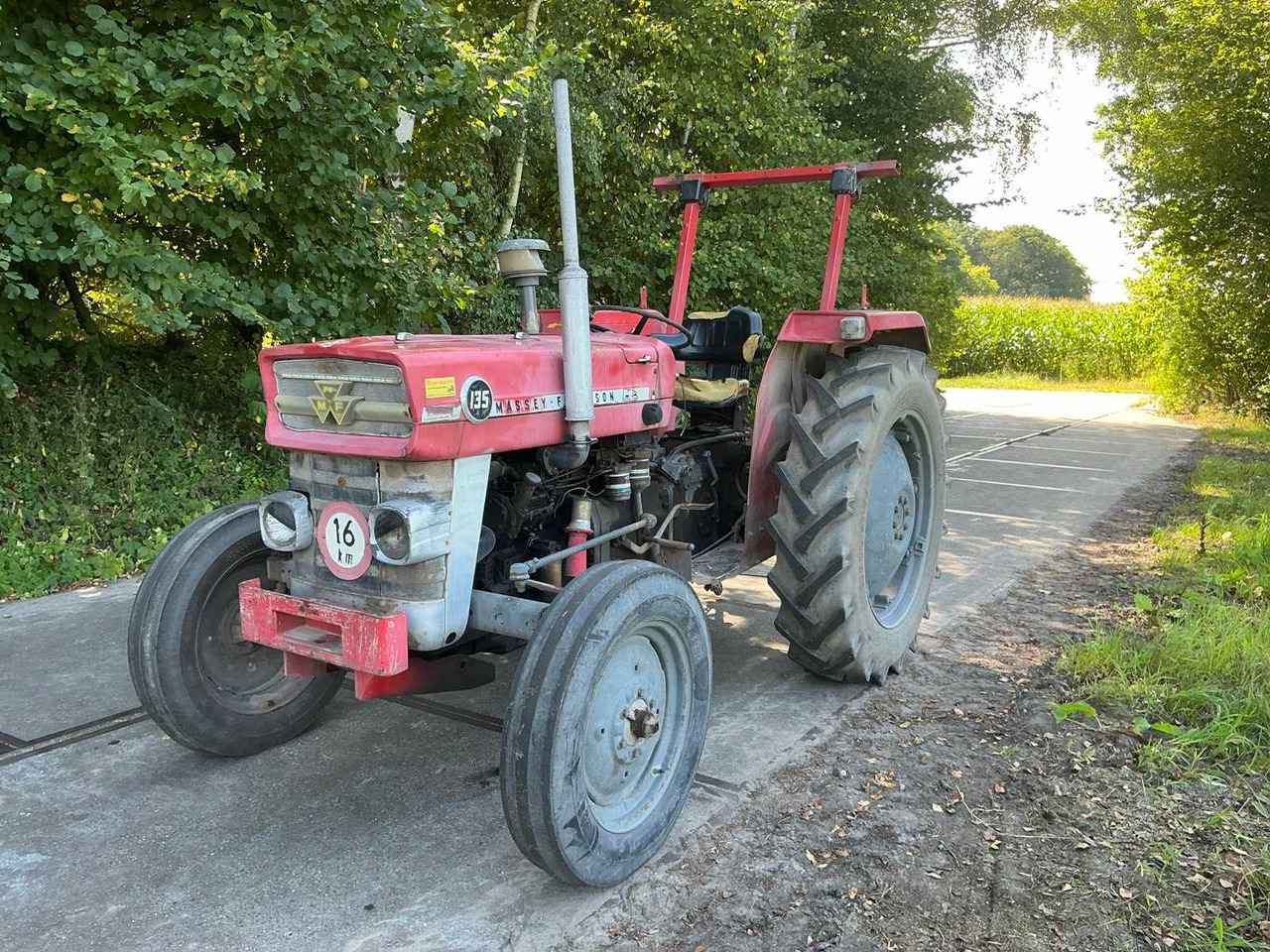 Massey Ferguson 135 - Traktor: gambar 1 Massey Ferguson 135 - Traktor: gambar 1
