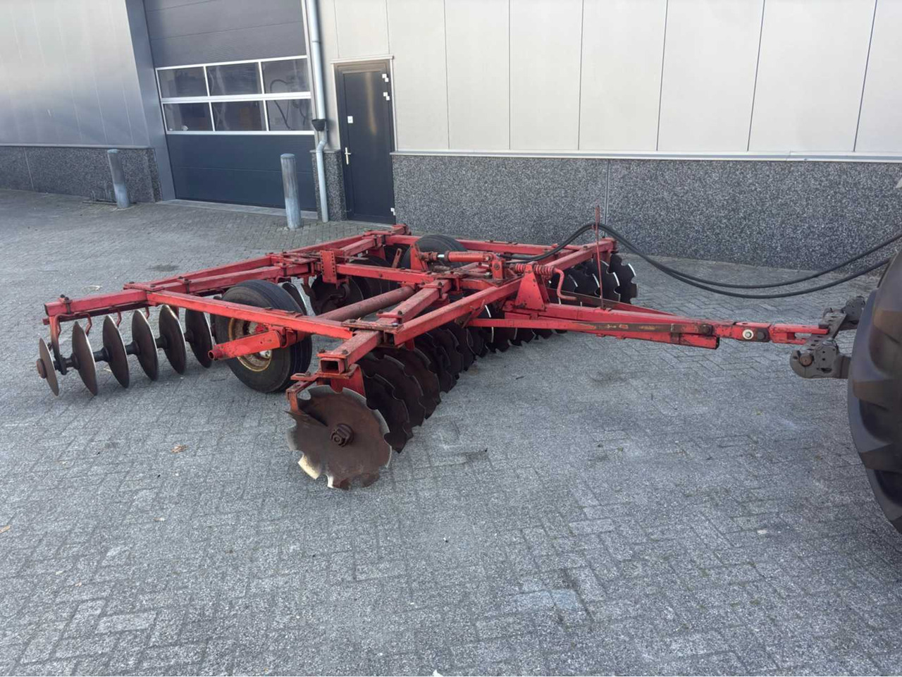 Massey ferguson 520 - Garu cakram: gambar 1 Massey ferguson 520 - Garu cakram: gambar 1
