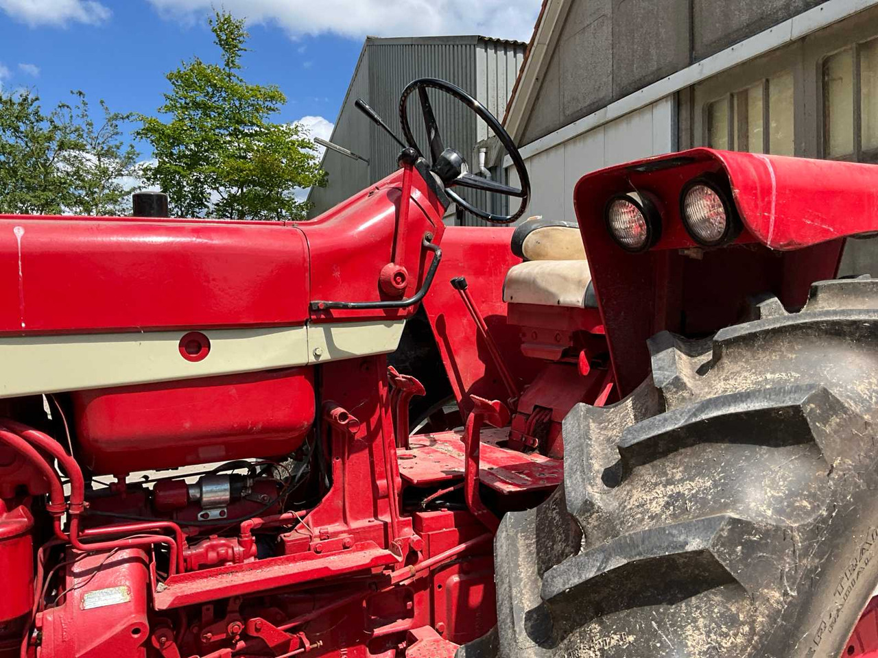 Traktor Mc cormick international F 806 D: gambar 9