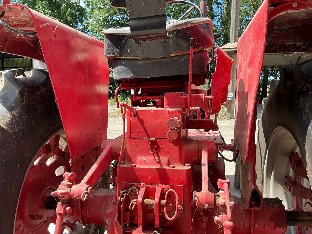 Traktor Mc cormick international F 806 D: gambar 34