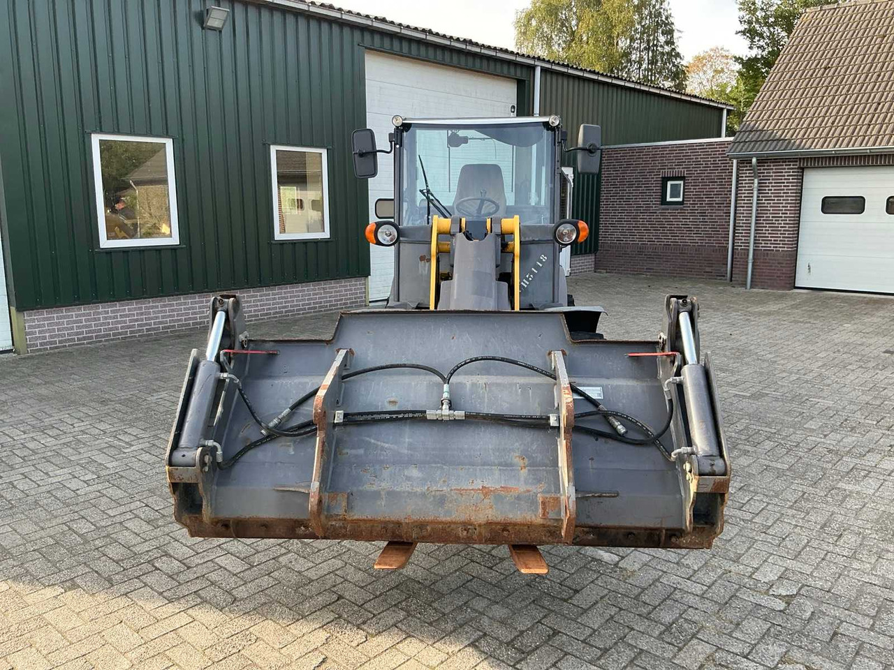 Mecalac AX850 - Wheel loader: gambar 2 Mecalac AX850 - Wheel loader: gambar 2