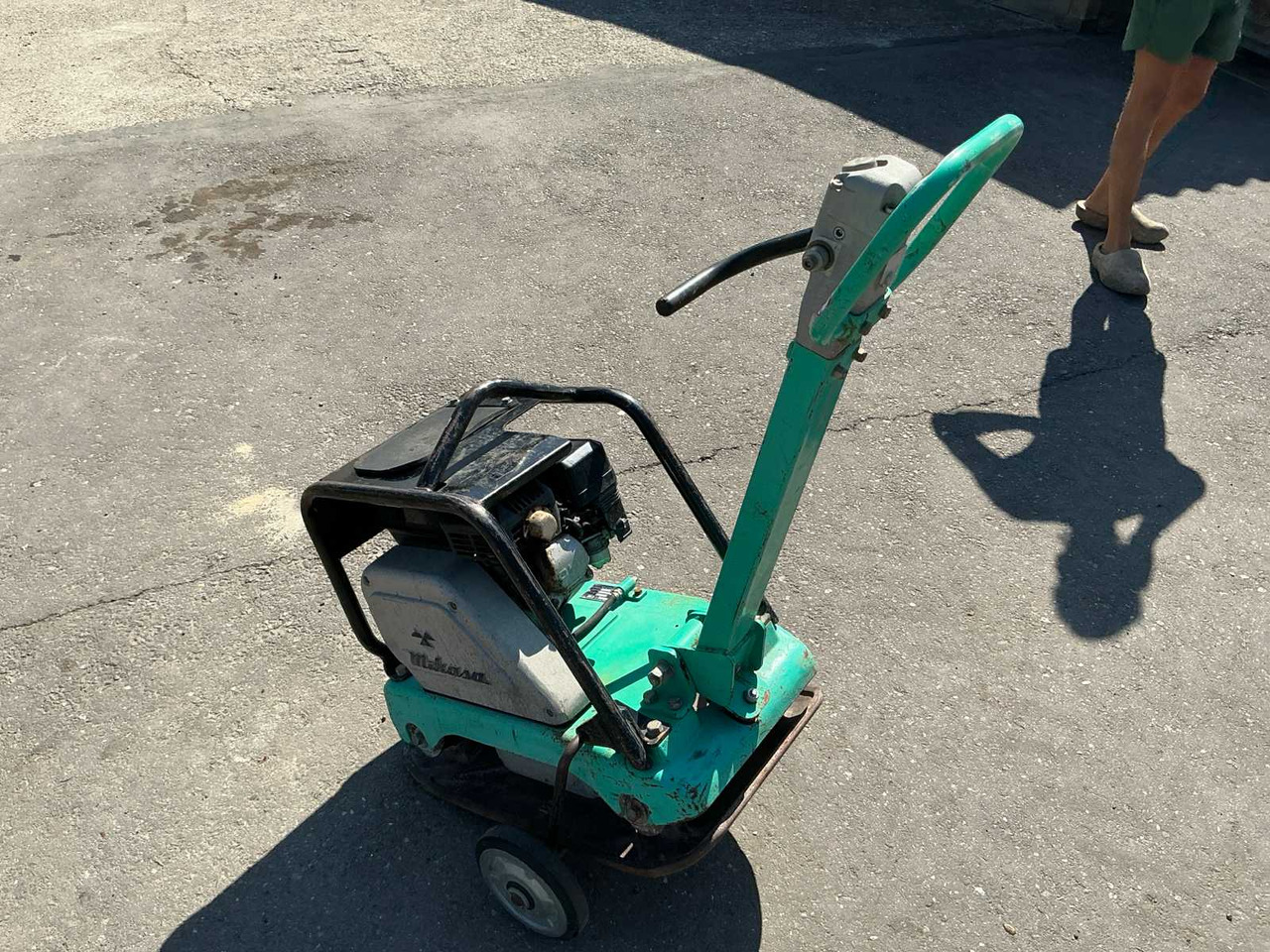 Mikasa MVH- 150 GH - Pelat getar: gambar 4 Mikasa MVH- 150 GH - Pelat getar: gambar 4