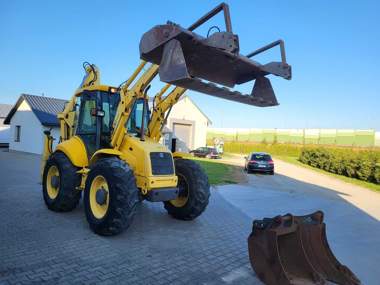 NEW HOLLAND LB115 - Backhoe loader: gambar 4 NEW HOLLAND LB115 - Backhoe loader: gambar 4