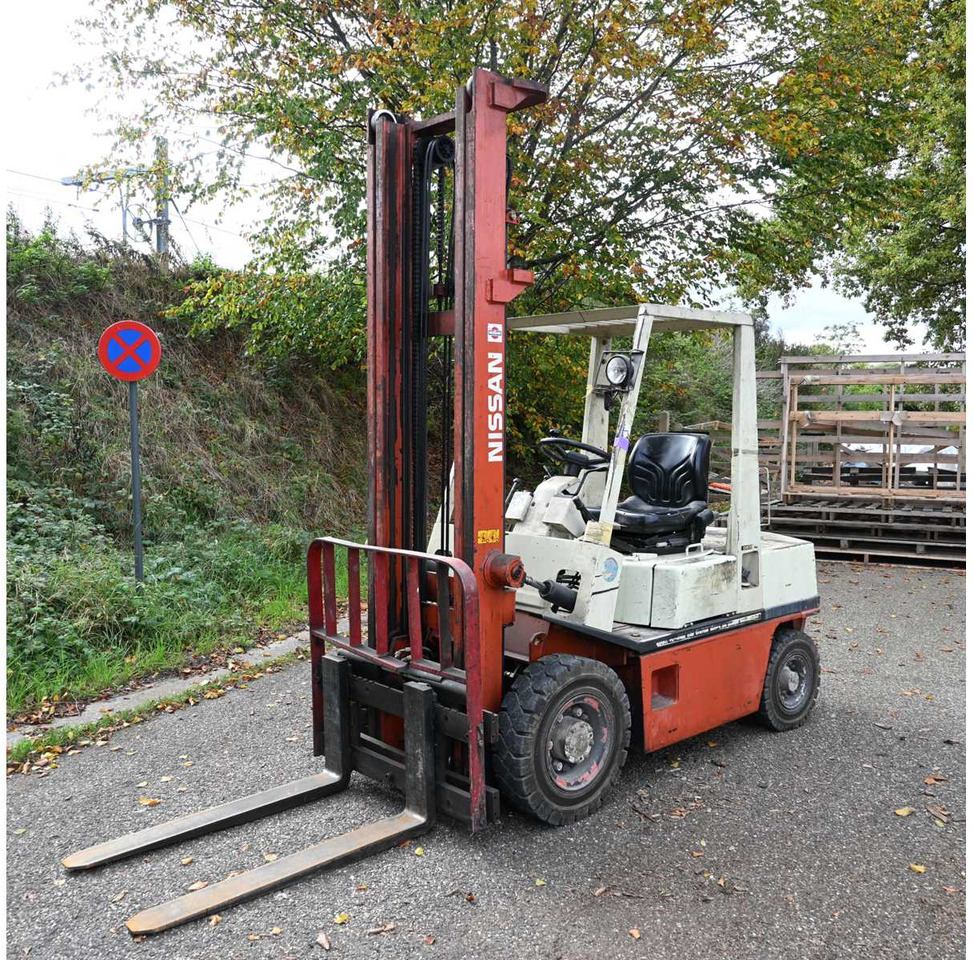 NISSAN - EH02A25U - FORKLIFT TRUCK - Forklift: gambar 1 NISSAN - EH02A25U - FORKLIFT TRUCK - Forklift: gambar 1