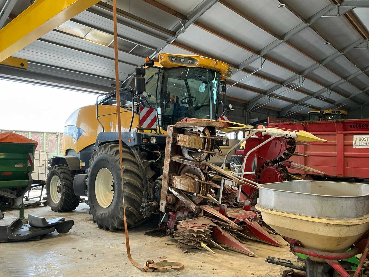 New Holland FR9060 - Pemanen hijauan: gambar 5 New Holland FR9060 - Pemanen hijauan: gambar 5