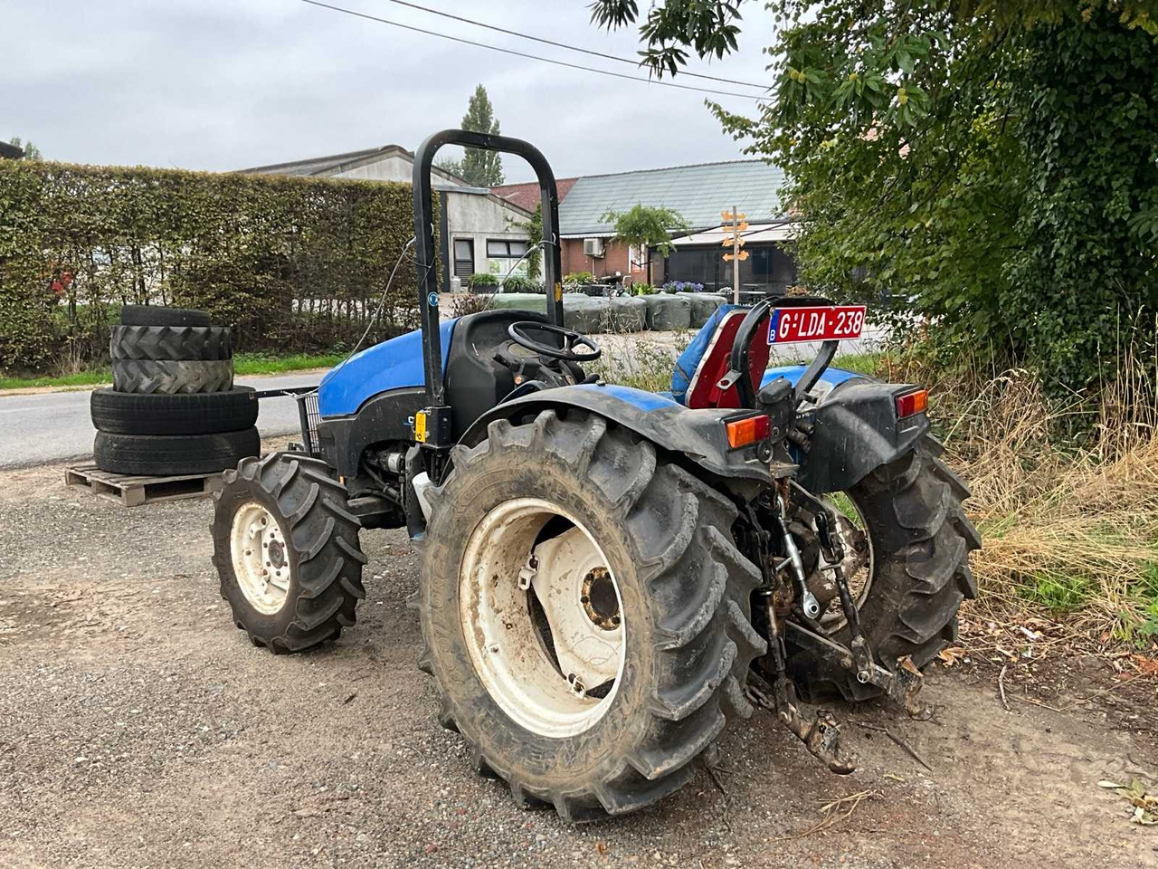 New Holland TCE50 - Traktor kompak: gambar 3 New Holland TCE50 - Traktor kompak: gambar 3