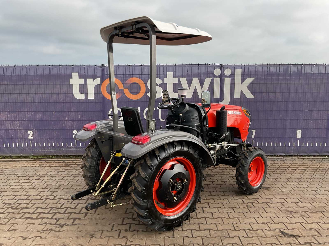 Plus power TT254 - Traktor kompak: gambar 3 Plus power TT254 - Traktor kompak: gambar 3