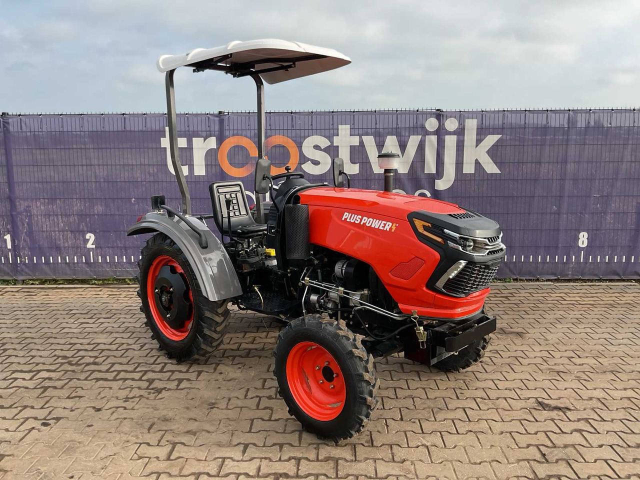 Plus power TT254 - Traktor kompak: gambar 2 Plus power TT254 - Traktor kompak: gambar 2