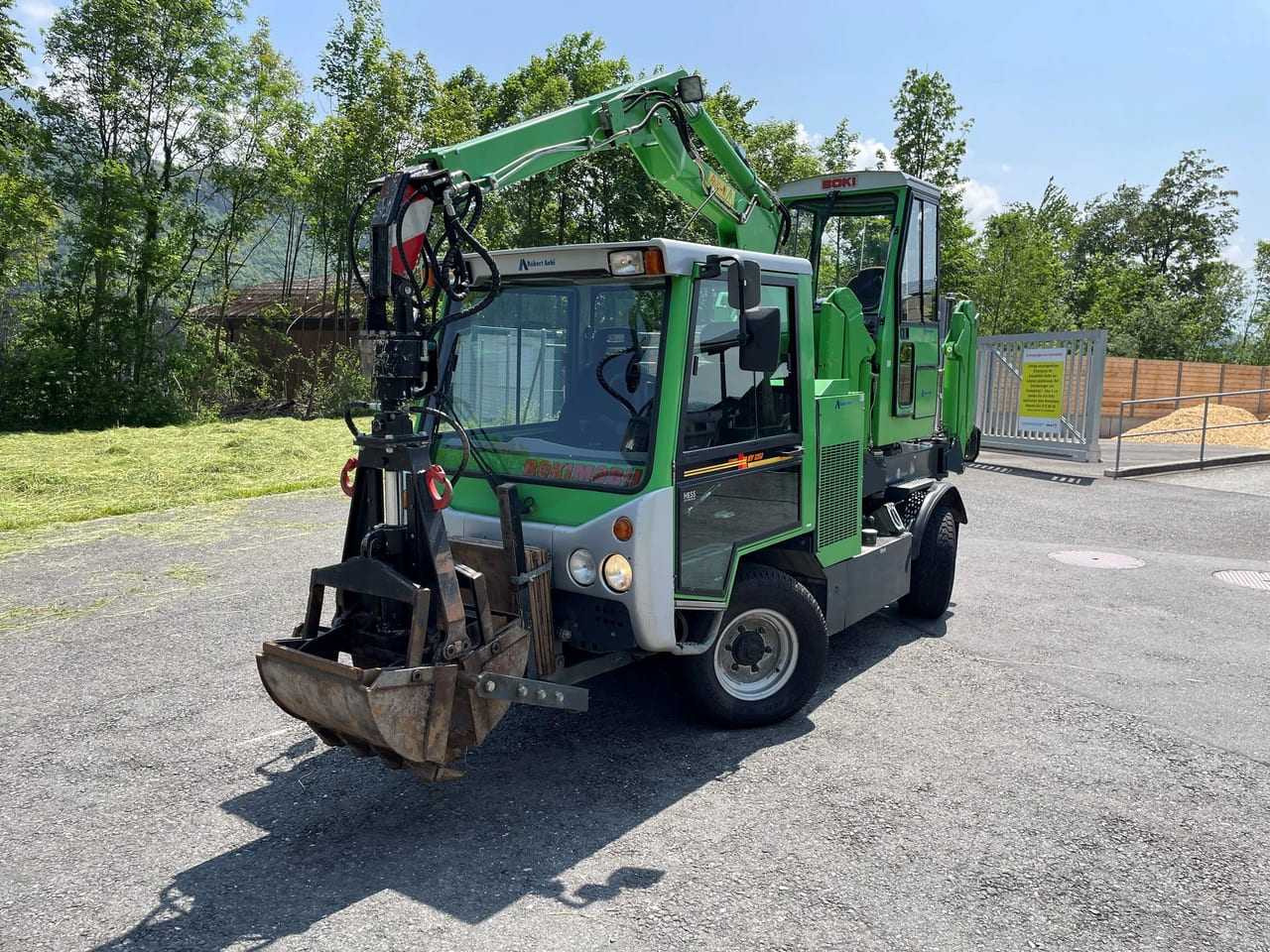 REFORM BOKIMOBIL HY1351 WITH EXCAVATOR ATTACHMENT - Ekskavator roda: gambar 1 REFORM BOKIMOBIL HY1351 WITH EXCAVATOR ATTACHMENT - Ekskavator roda: gambar 1
