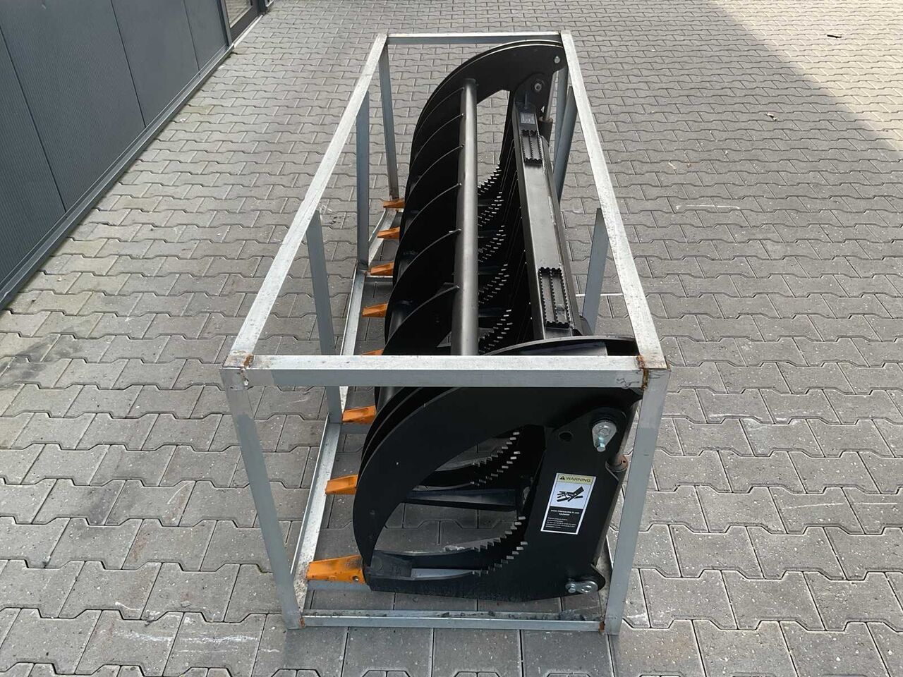 RHINO-CROSS HEAVY GRASS FORK GRAPPLE SKID STEER LOADER - Track loader yang ringkas: gambar 5 RHINO-CROSS HEAVY GRASS FORK GRAPPLE SKID STEER LOADER - Track loader yang ringkas: gambar 5