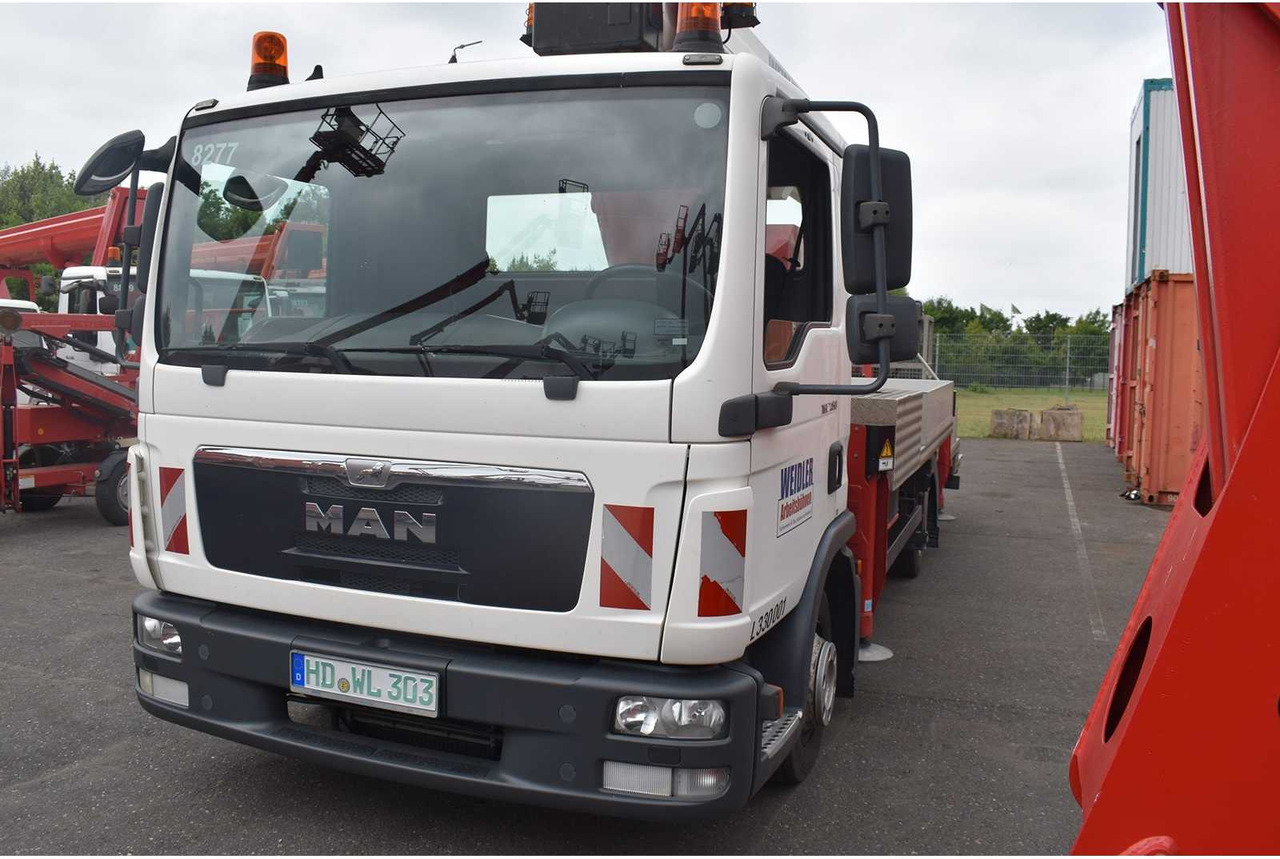Ruthmann T330 - Platform pengangkat: gambar 1 Ruthmann T330 - Platform pengangkat: gambar 1