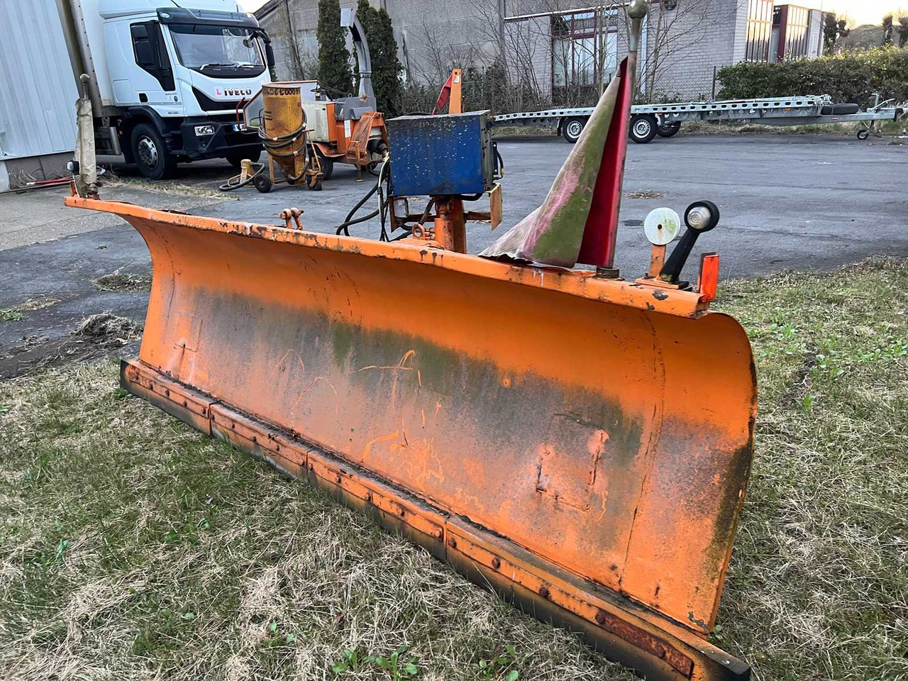 SNEEUWSCHUIF - Bajak salju: gambar 1 SNEEUWSCHUIF - Bajak salju: gambar 1
