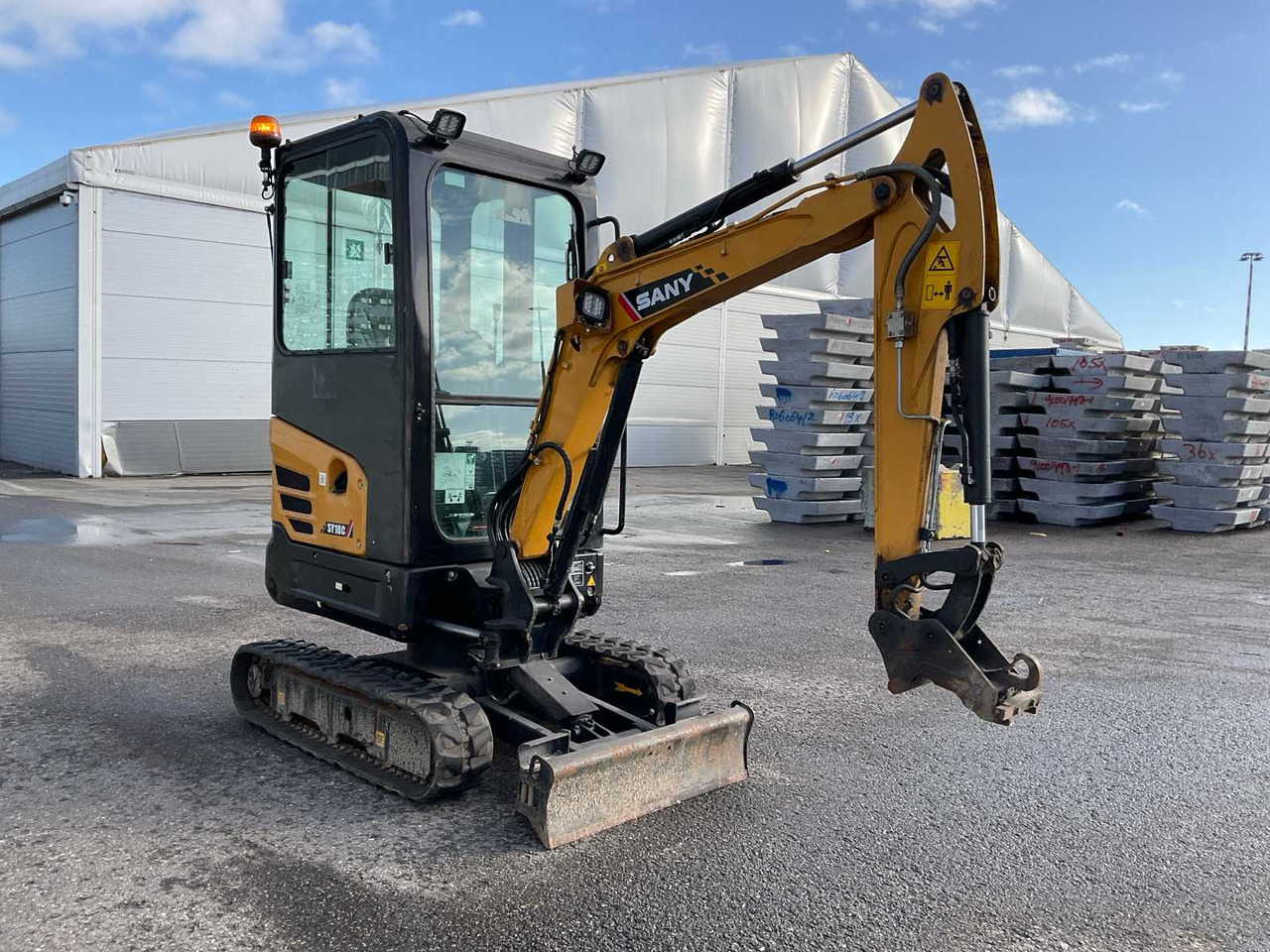 Sany SY18C - Ekskavator mini: gambar 2 Sany SY18C - Ekskavator mini: gambar 2
