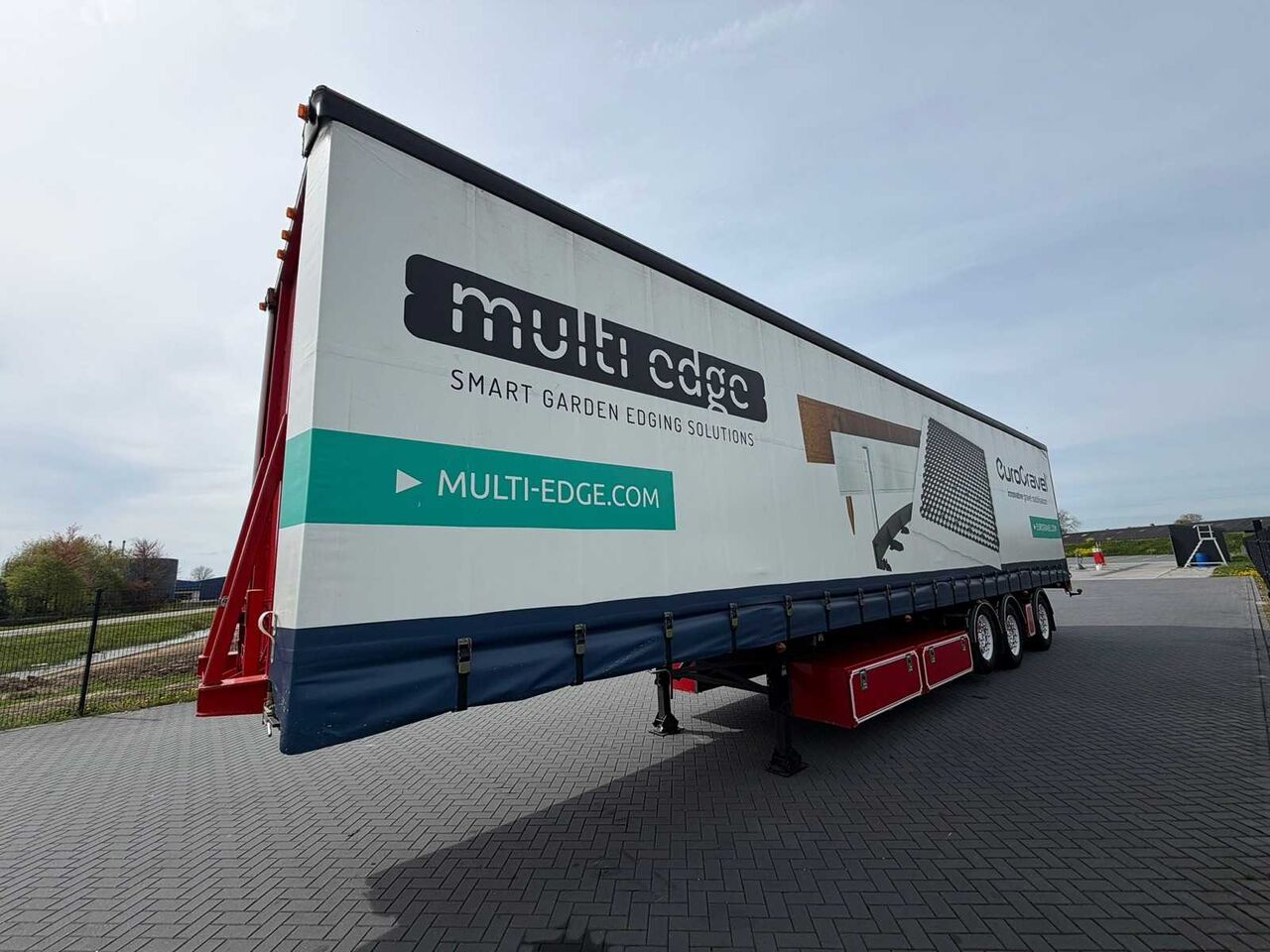 JUMBO - D0270. E - FORCED STEERED - FORKLIFT CONNECTION - TOP CONDITION - 2006 - SEMI-TRAILER - Semi-trailer: gambar 1 JUMBO - D0270. E - FORCED STEERED - FORKLIFT CONNECTION - TOP CONDITION - 2006 - SEMI-TRAILER - Semi-trailer: gambar 1