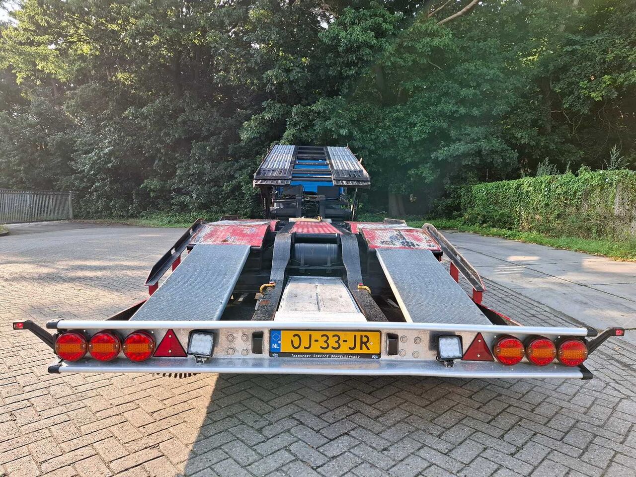 LOHR TRUCK AND MACHINE TRANSPORTER SEMI-TRAILER - Semi-trailer: gambar 5 LOHR TRUCK AND MACHINE TRANSPORTER SEMI-TRAILER - Semi-trailer: gambar 5