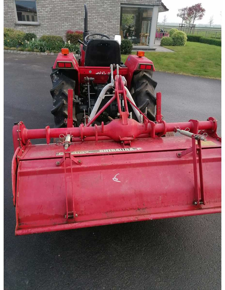 Shibaura P21F - Traktor kompak: gambar 4 Shibaura P21F - Traktor kompak: gambar 4