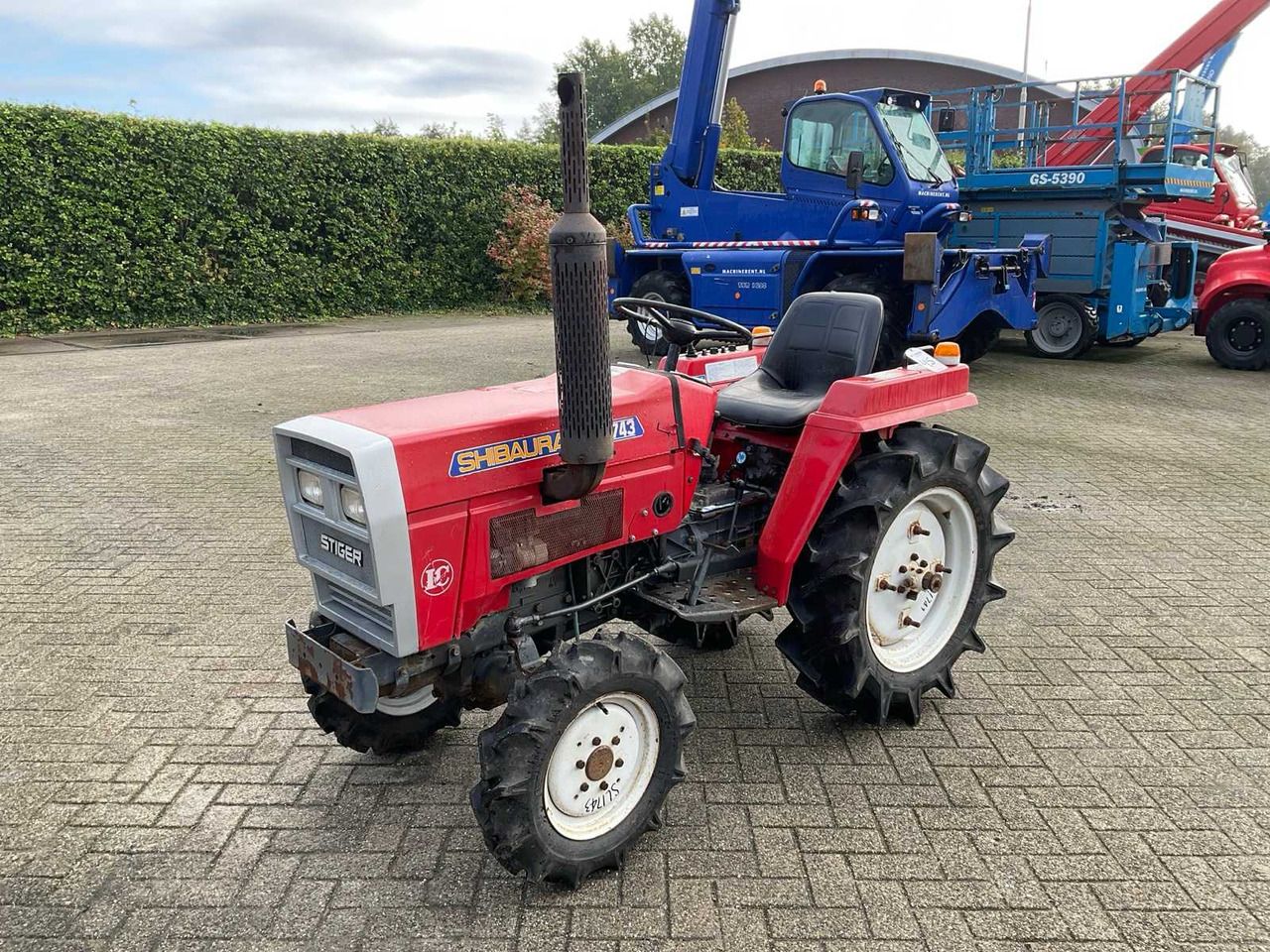Shibaura SL 1743 - Traktor kompak: gambar 1 Shibaura SL 1743 - Traktor kompak: gambar 1