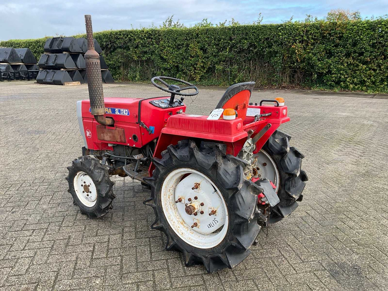 Shibaura SL 1743 - Traktor kompak: gambar 2 Shibaura SL 1743 - Traktor kompak: gambar 2
