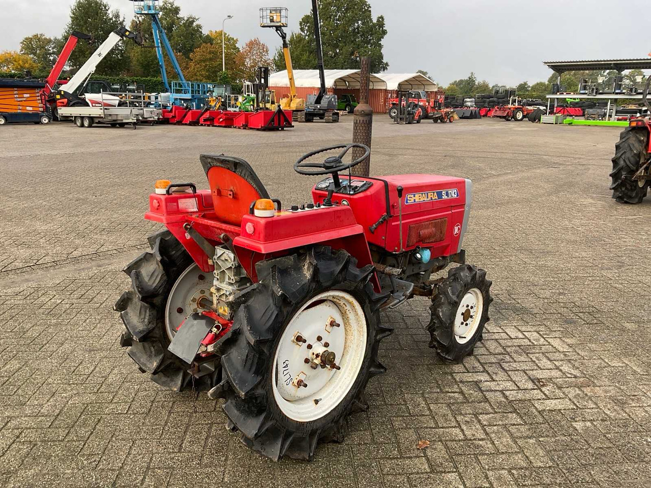 Shibaura SL 1743 - Traktor kompak: gambar 3 Shibaura SL 1743 - Traktor kompak: gambar 3