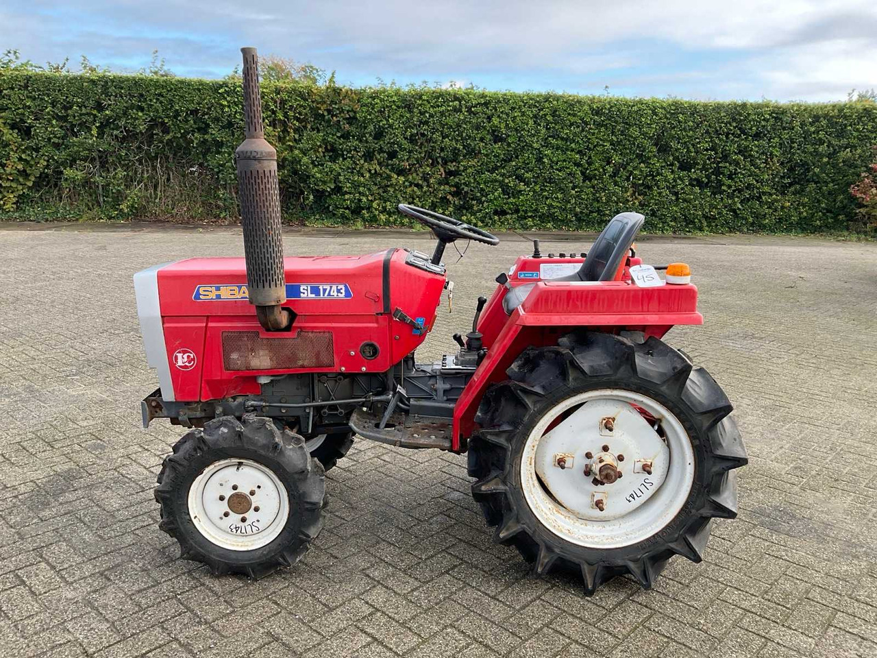 Shibaura SL 1743 - Traktor kompak: gambar 5 Shibaura SL 1743 - Traktor kompak: gambar 5