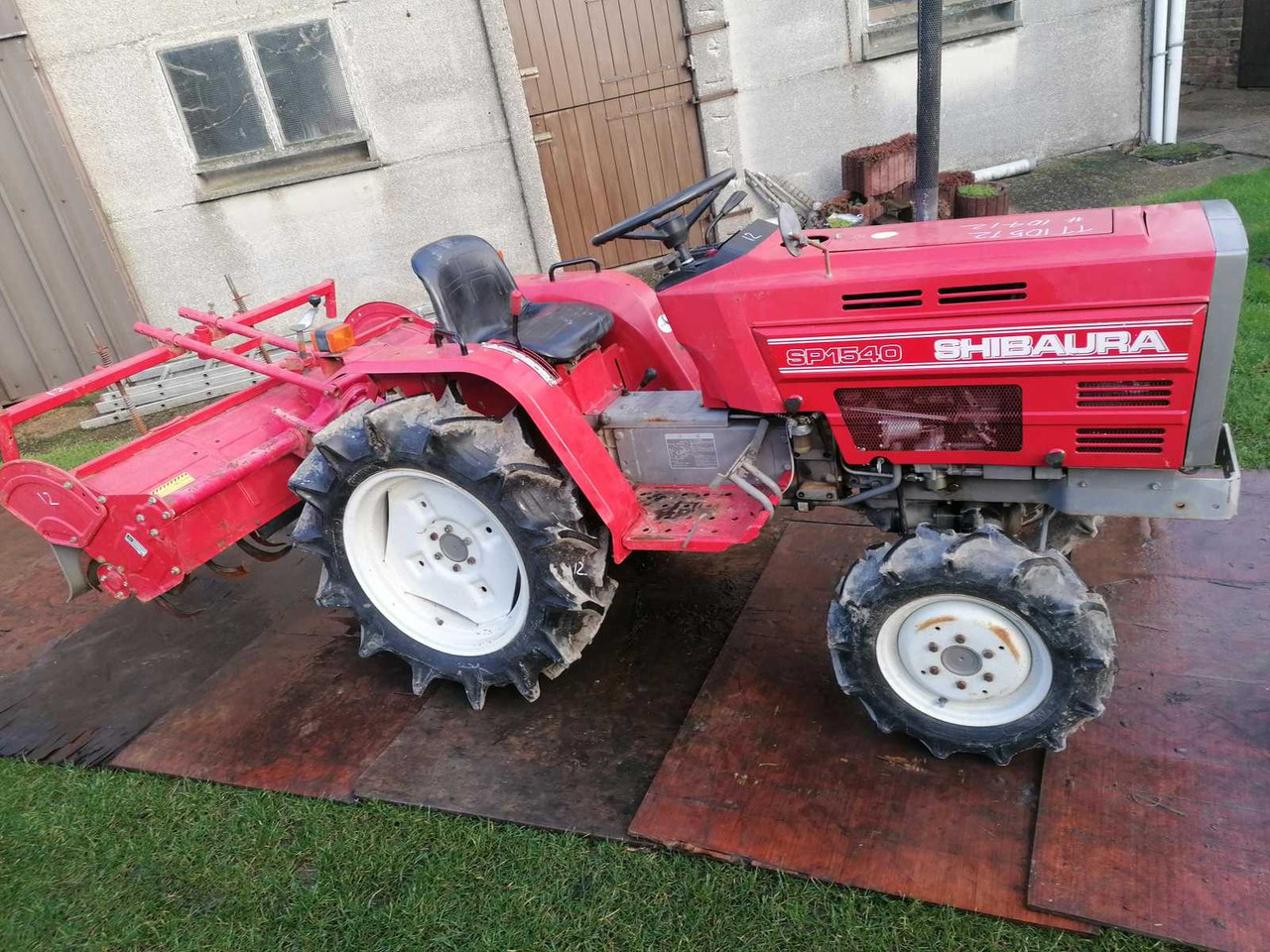 Shibaura SP1540 - Traktor kompak: gambar 3 Shibaura SP1540 - Traktor kompak: gambar 3