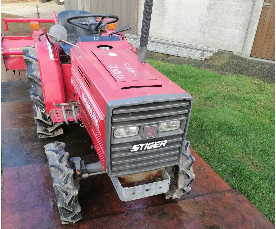 Shibaura SP1540 - Traktor kompak: gambar 2 Shibaura SP1540 - Traktor kompak: gambar 2