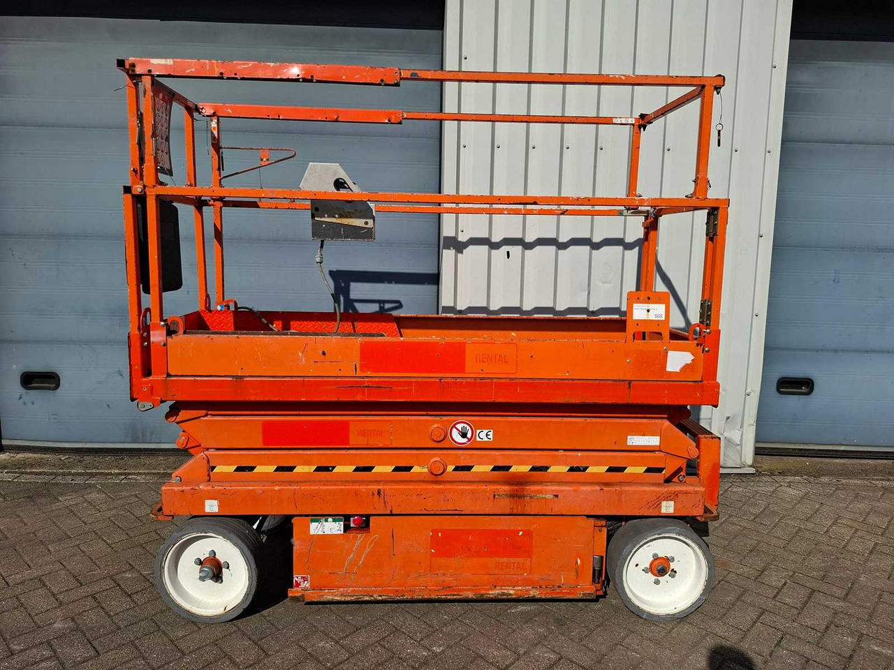 Skyjack SJ 3220 - Platform pengangkat: gambar 3 Skyjack SJ 3220 - Platform pengangkat: gambar 3