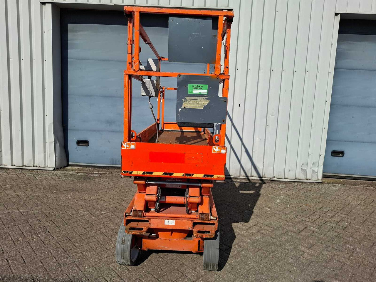 Skyjack SJ 3220 - Platform pengangkat: gambar 2 Skyjack SJ 3220 - Platform pengangkat: gambar 2