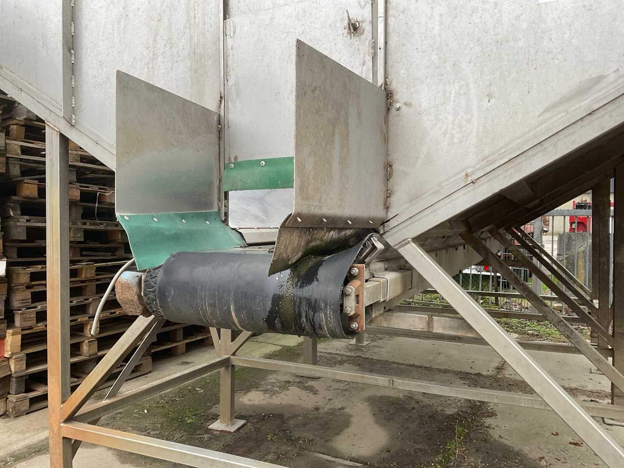 Stainless Steel Potato Storage Bunker 3-part - Mesin budidaya kentang: gambar 5 Stainless Steel Potato Storage Bunker 3-part - Mesin budidaya kentang: gambar 5