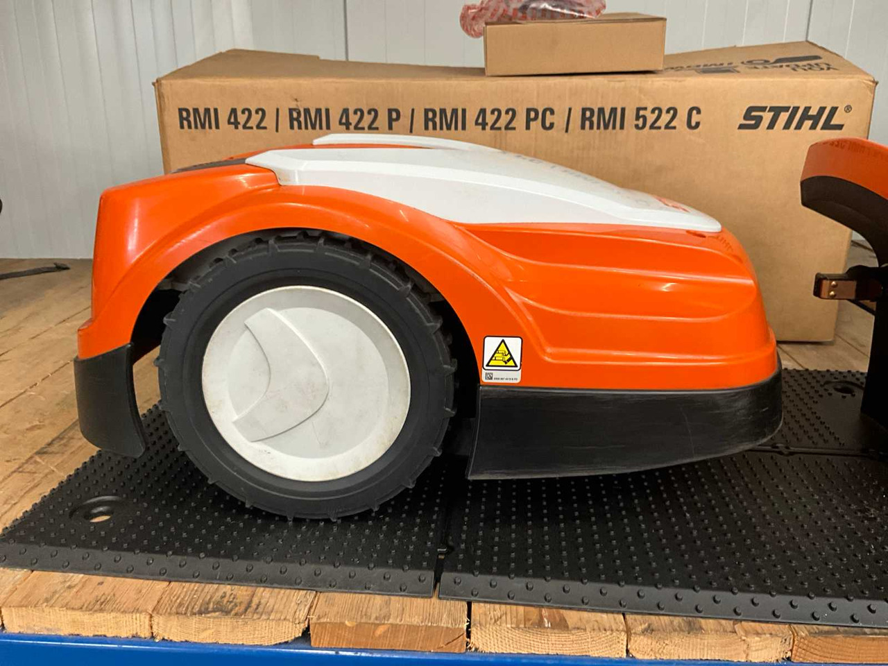 Mesin pemotong rumput Stihl RMI422.2: gambar 7