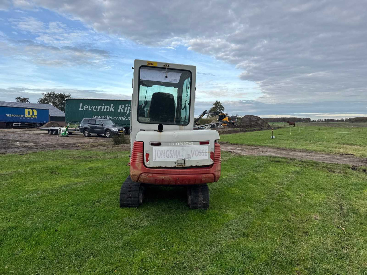 Ekskavator mini TAKEUCHI - TB 125 - MINI EXCAVATOR: gambar 15 Ekskavator mini TAKEUCHI - TB 125 - MINI EXCAVATOR: gambar 15