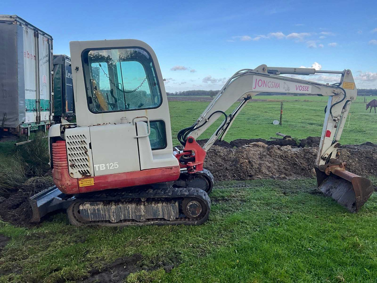 Ekskavator mini TAKEUCHI - TB 125 - MINI EXCAVATOR: gambar 10 Ekskavator mini TAKEUCHI - TB 125 - MINI EXCAVATOR: gambar 10