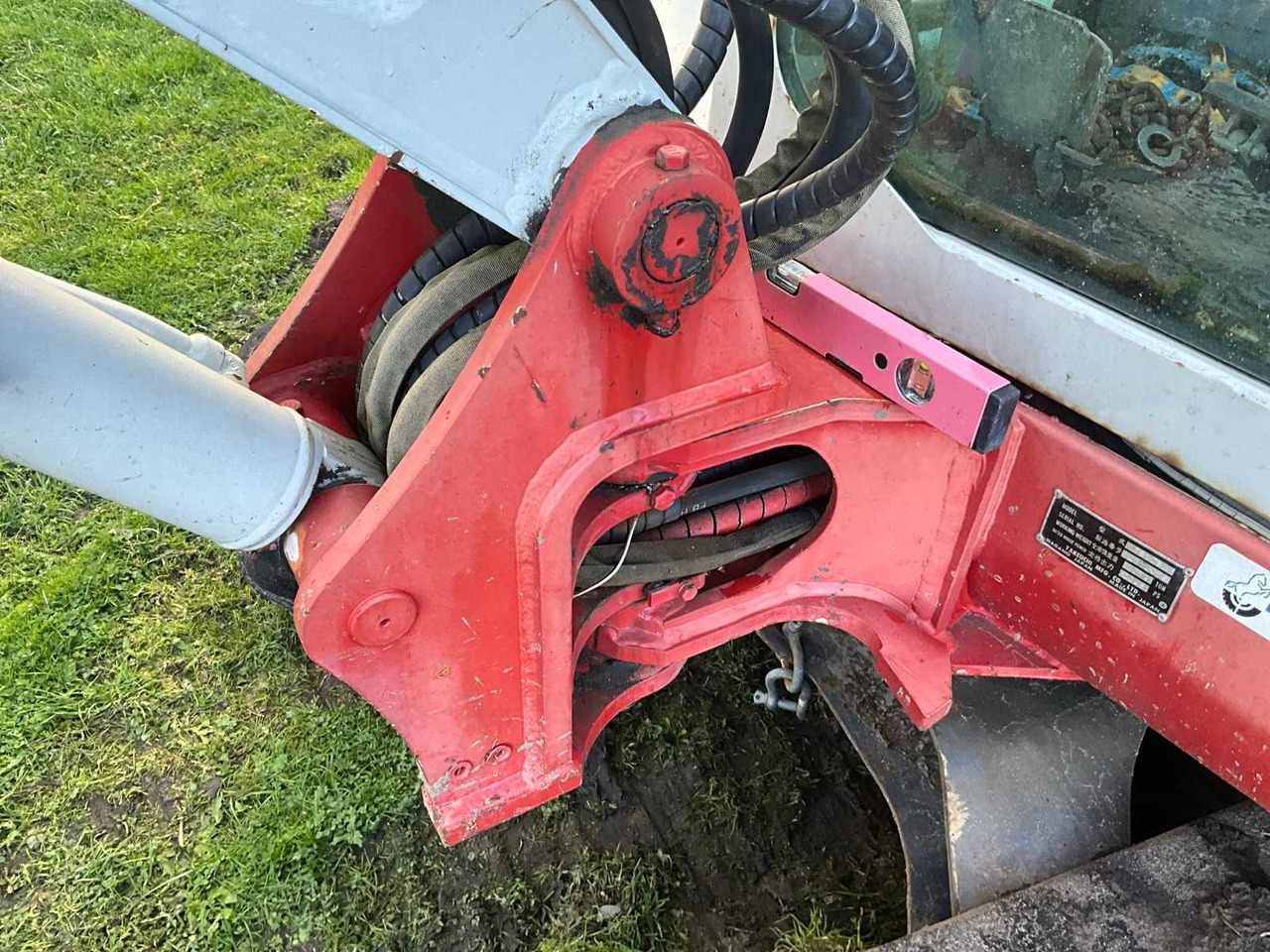 Ekskavator mini TAKEUCHI - TB 125 - MINI EXCAVATOR: gambar 20 Ekskavator mini TAKEUCHI - TB 125 - MINI EXCAVATOR: gambar 20