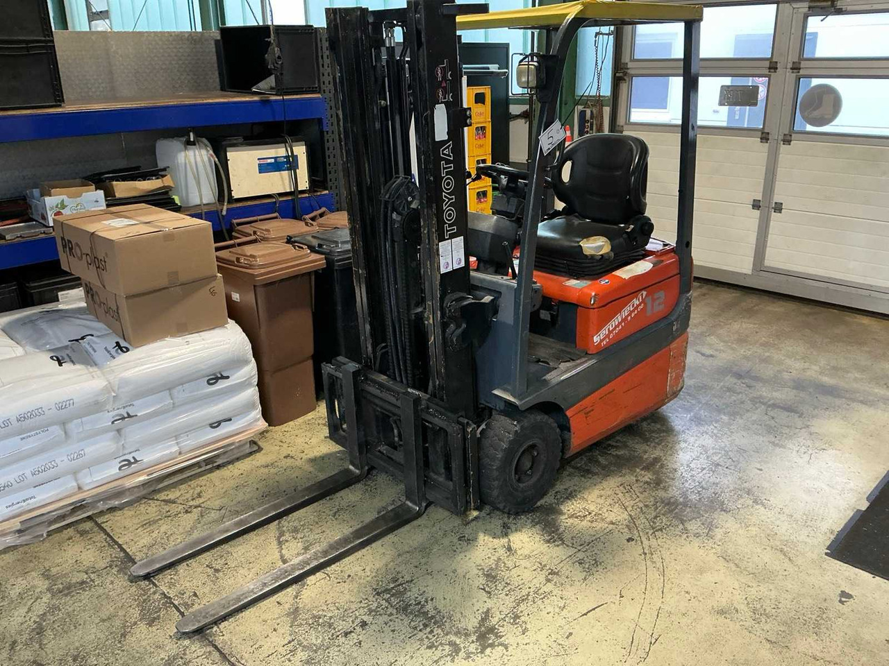 TOYOTA FBESF12 ELECTRIC FORKLIFT (2005) - Forklift: gambar 1 TOYOTA FBESF12 ELECTRIC FORKLIFT (2005) - Forklift: gambar 1