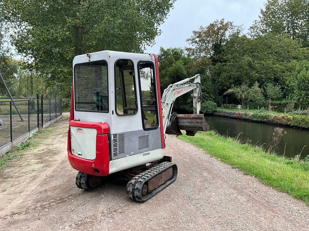 Takeuchi TB015 - Ekskavator mini: gambar 4 Takeuchi TB015 - Ekskavator mini: gambar 4