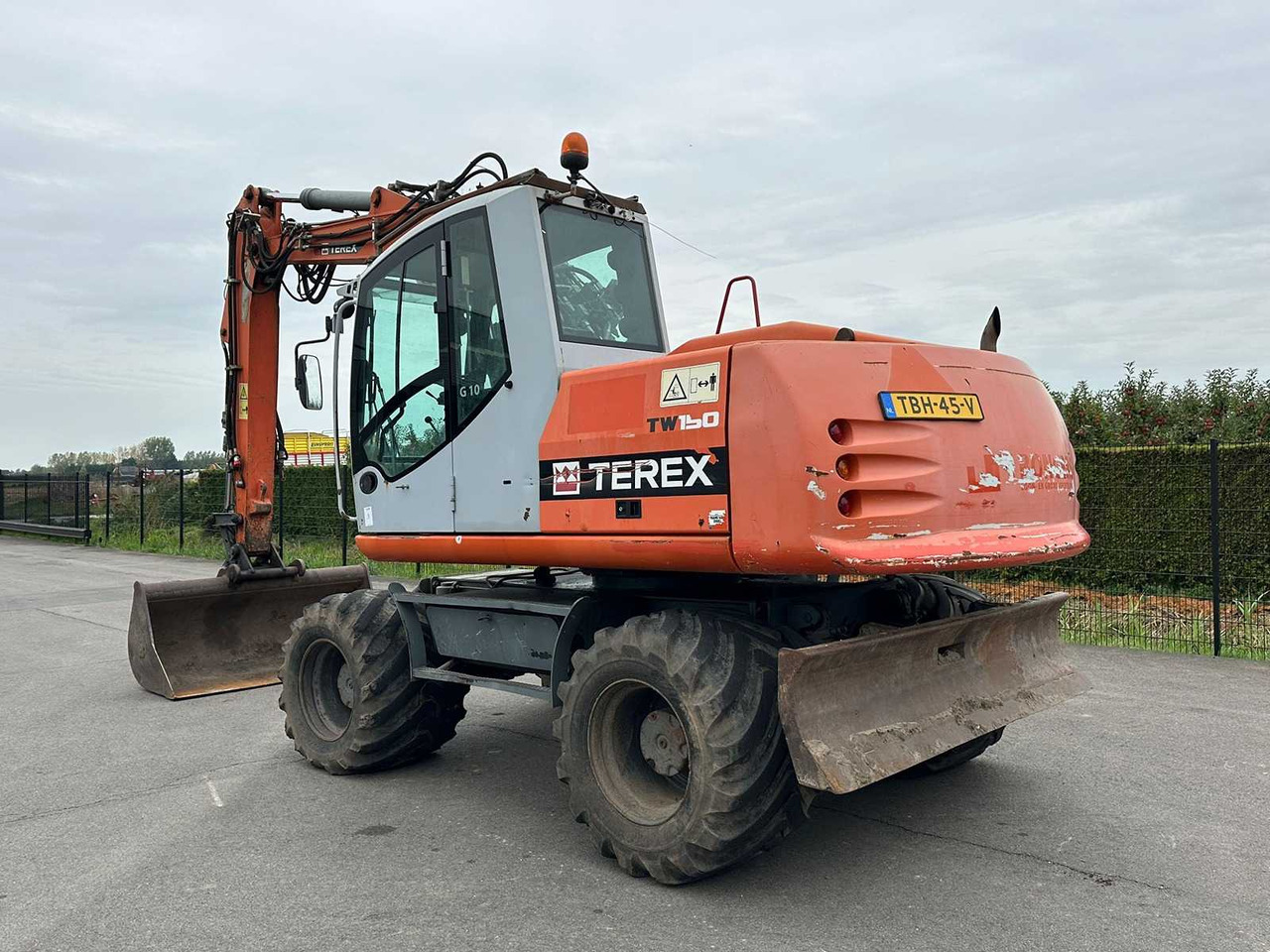 Terex TW150 - Ekskavator roda: gambar 5 Terex TW150 - Ekskavator roda: gambar 5
