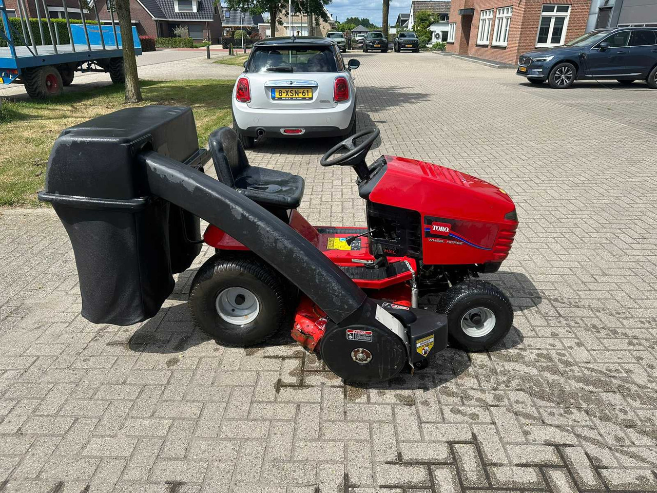Toro Wheel horse - Mesin pemotong rumput: gambar 4 Toro Wheel horse - Mesin pemotong rumput: gambar 4