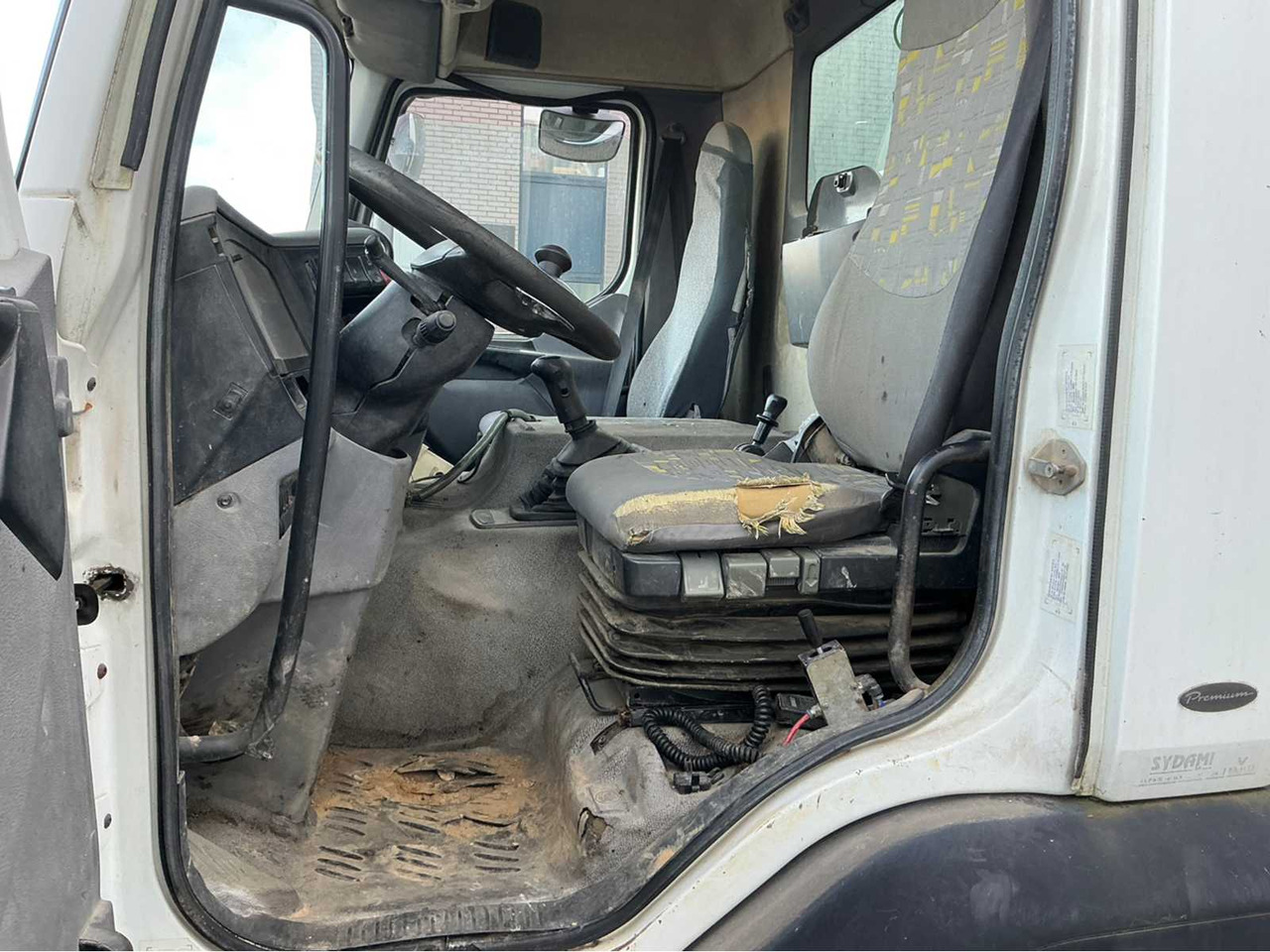 Truk 2001 RENAULT 22 AVA 320 DCI TRUCK: gambar 20 Truk 2001 RENAULT 22 AVA 320 DCI TRUCK: gambar 20