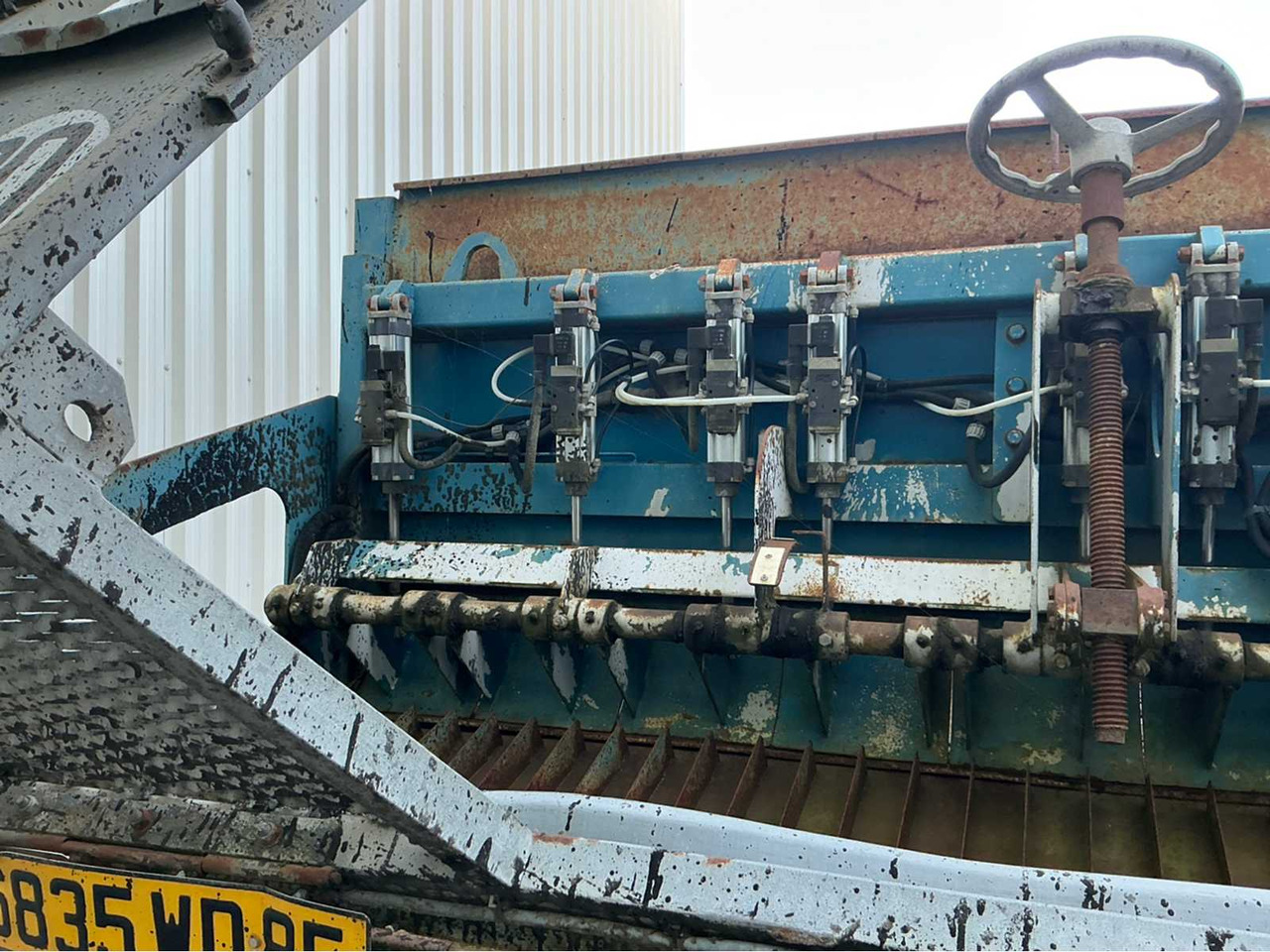 Truk 2001 RENAULT 22 AVA 320 DCI TRUCK: gambar 13 Truk 2001 RENAULT 22 AVA 320 DCI TRUCK: gambar 13