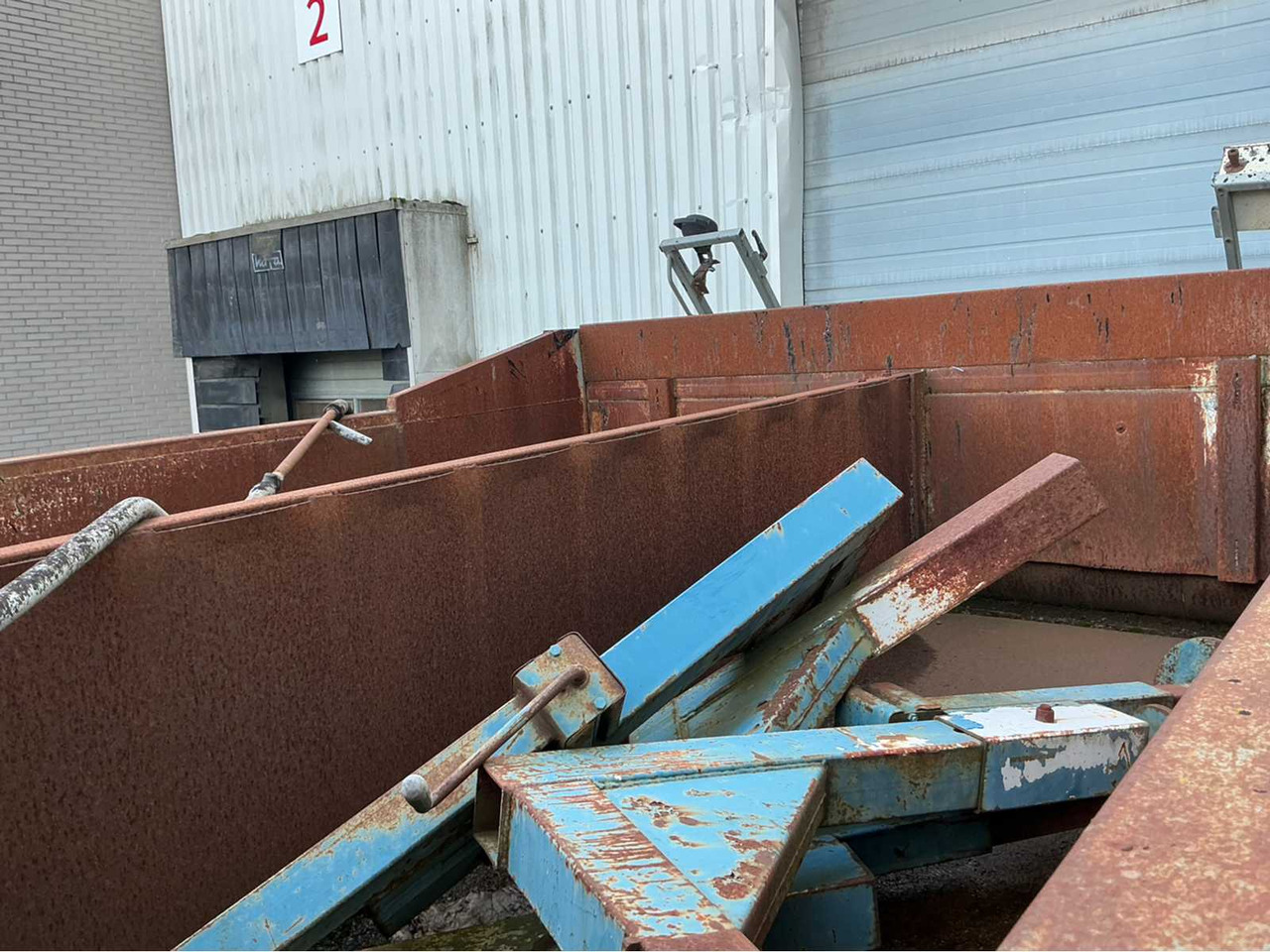 Truk 2001 RENAULT 22 AVA 320 DCI TRUCK: gambar 16 Truk 2001 RENAULT 22 AVA 320 DCI TRUCK: gambar 16