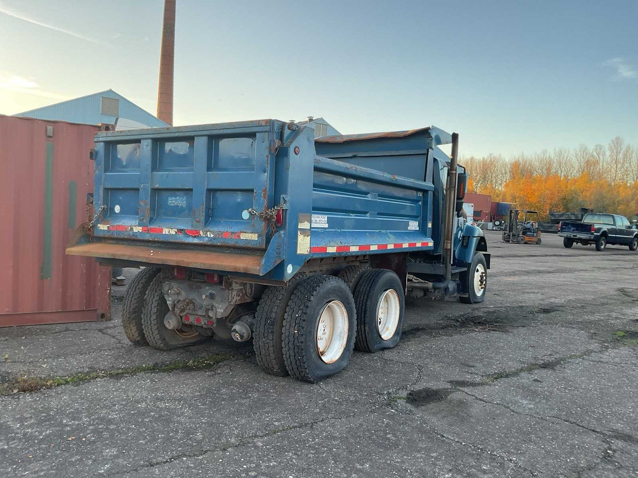 2006 INTERNATIONAL 7400 TIPPER - Truk: gambar 4 2006 INTERNATIONAL 7400 TIPPER - Truk: gambar 4