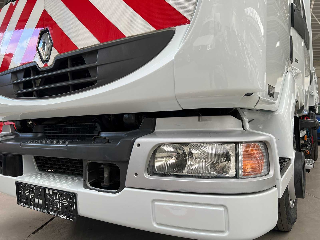 2006 RENAULT MIDLUM DOUBLE CAB TIPPER - Truk: gambar 2 2006 RENAULT MIDLUM DOUBLE CAB TIPPER - Truk: gambar 2