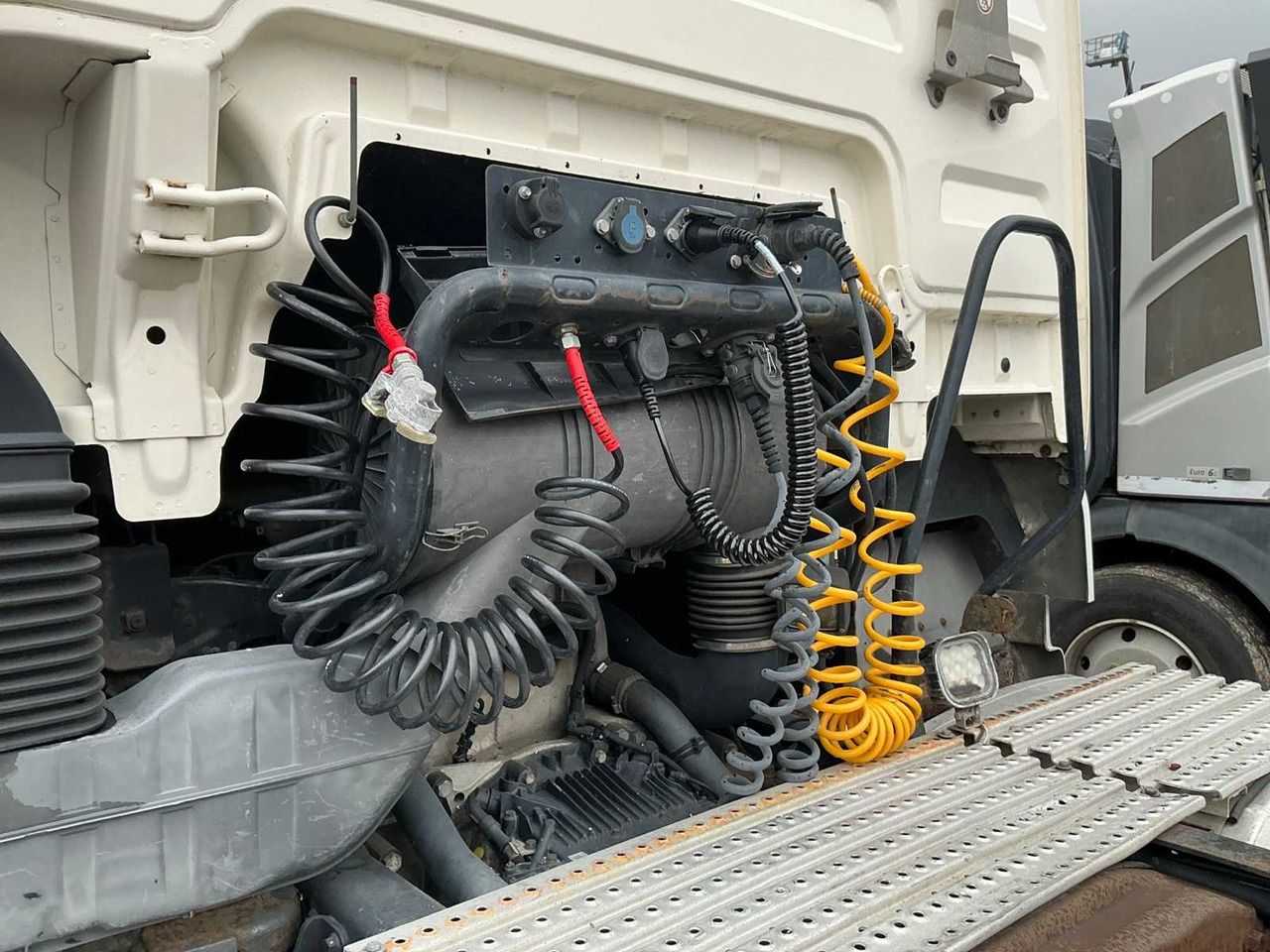 Truk 2007 MAN TGA 18.440 4X2 LLS-U 4X2 SEMI-TRAILER TRACTOR: gambar 11