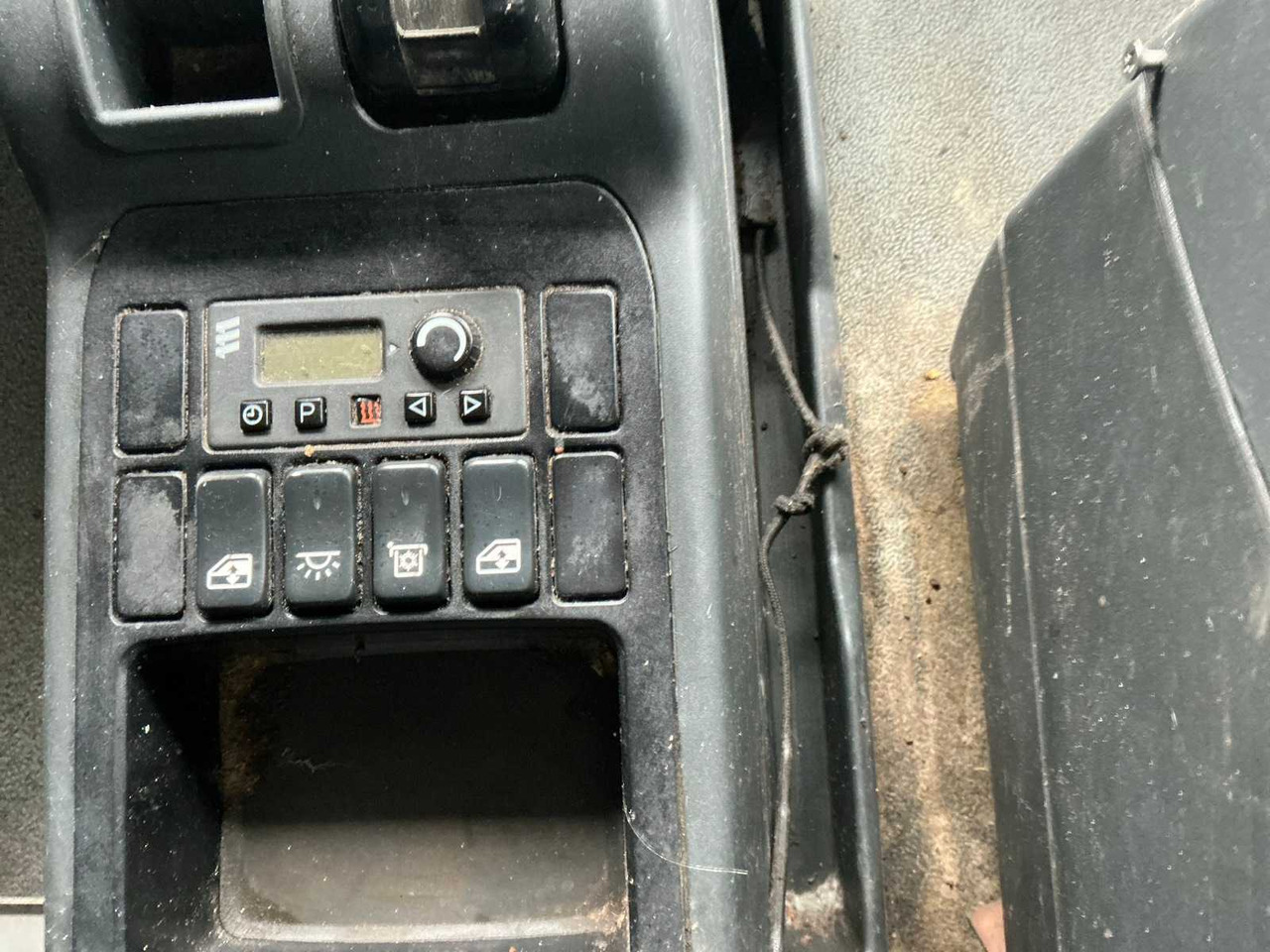 Truk 2007 MAN TGA 18.440 4X2 LLS-U 4X2 SEMI-TRAILER TRACTOR: gambar 26