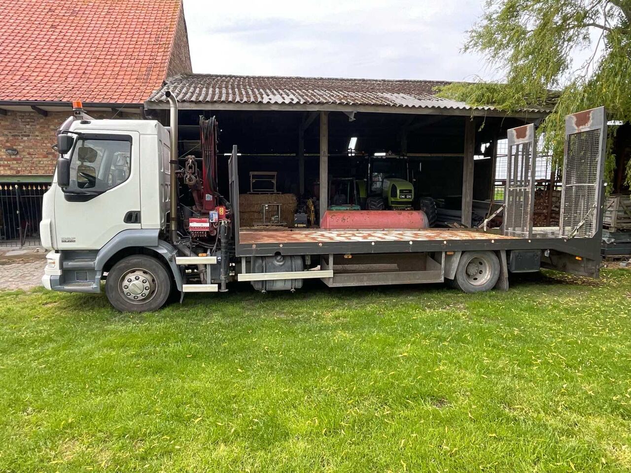 2008 DAF LF55 TRUCK WITH CRANE ARM - Truk: gambar 2 2008 DAF LF55 TRUCK WITH CRANE ARM - Truk: gambar 2