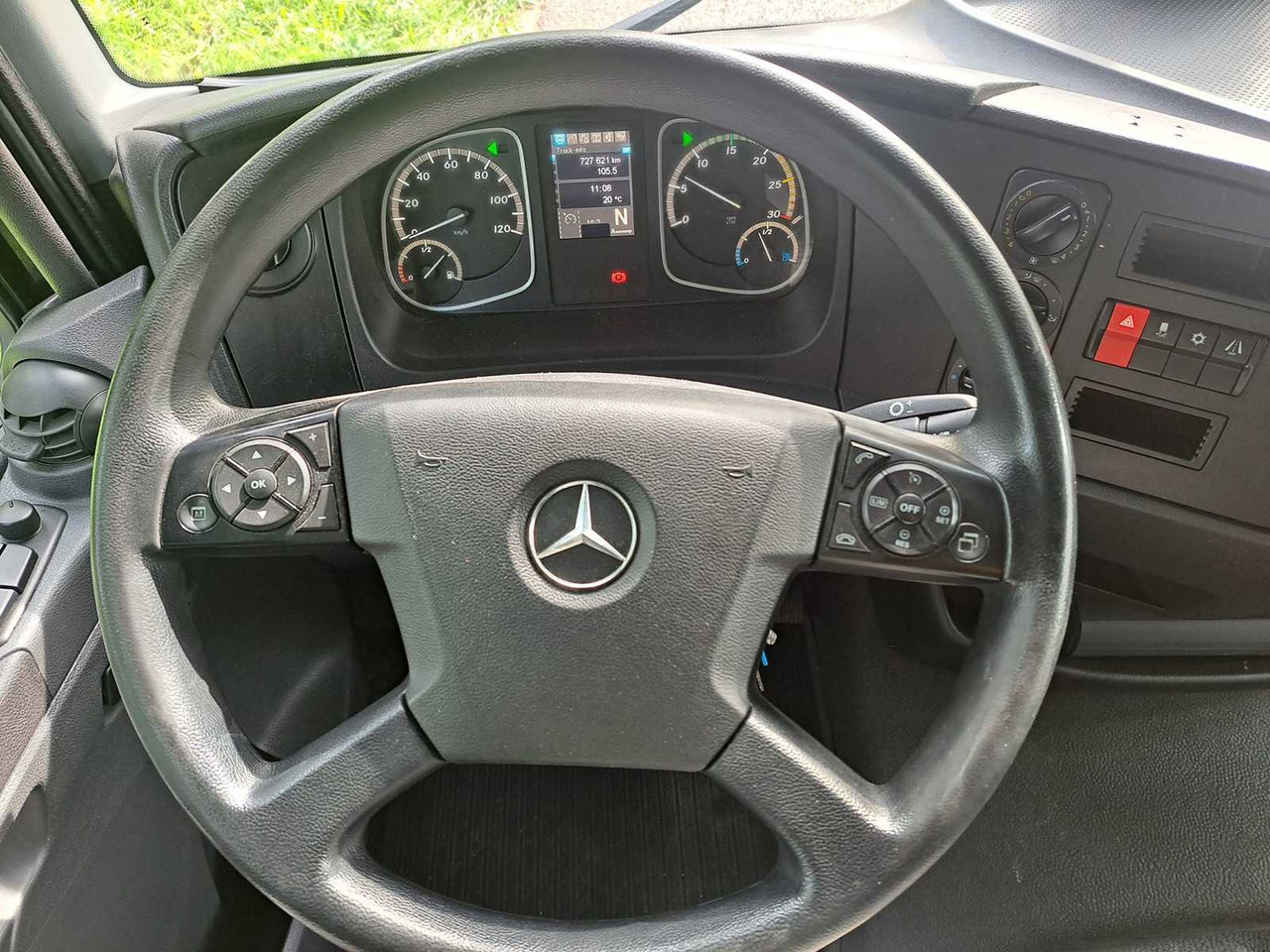 Truk 2016 MERCEDES-BENZ ATEGO TRUCK: gambar 10 Truk 2016 MERCEDES-BENZ ATEGO TRUCK: gambar 10