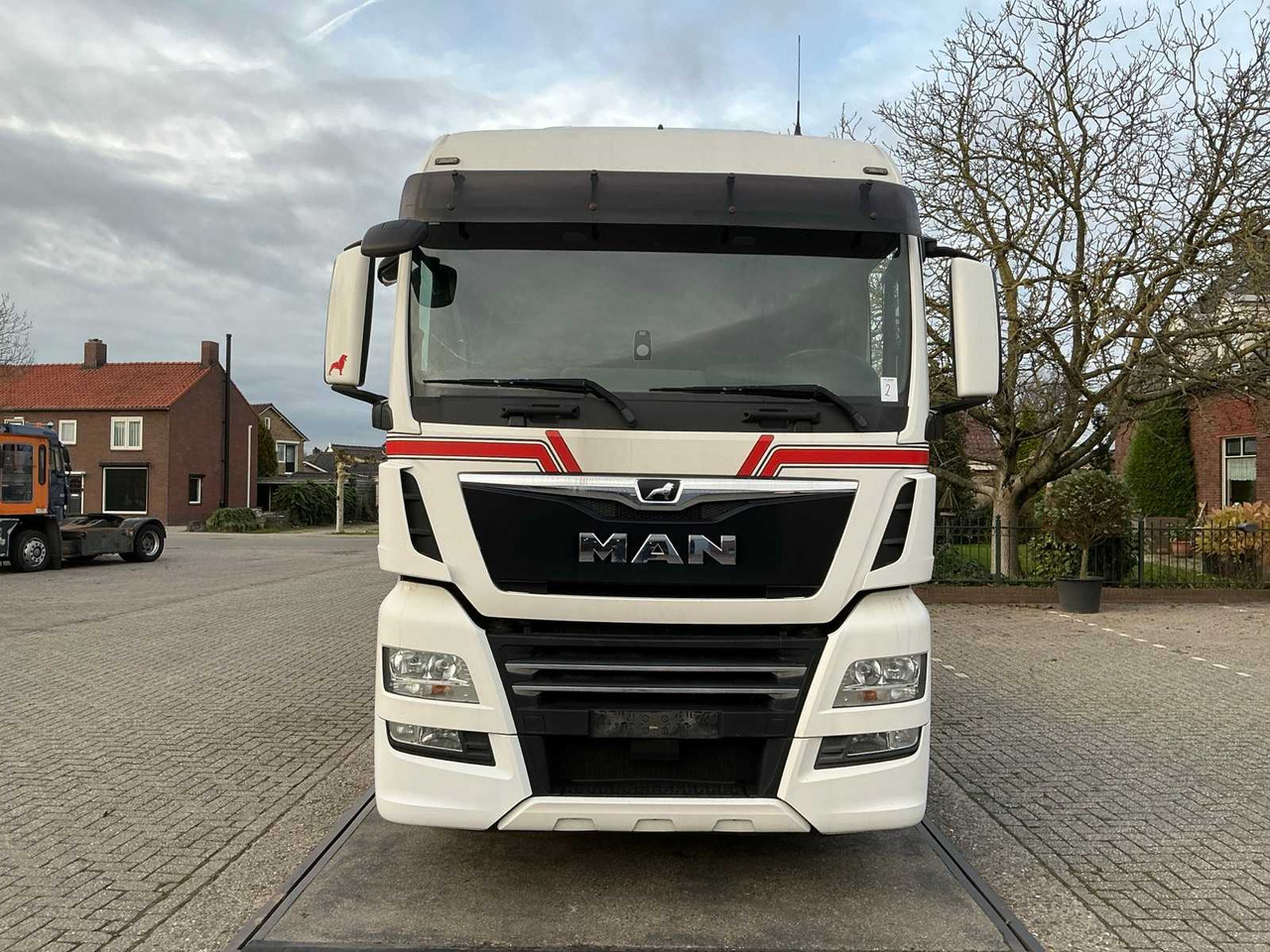 2018 MAN TGX 18.500 SEMI-TRAILER TRACTOR - Truk: gambar 2 2018 MAN TGX 18.500 SEMI-TRAILER TRACTOR - Truk: gambar 2