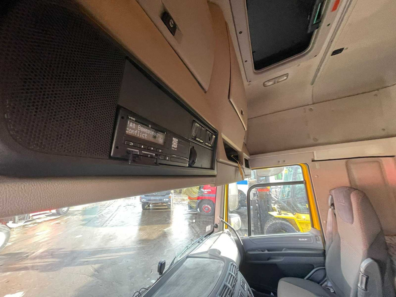 Truk DAF - CF TRACTOR 4X2 440 - TRUCK: gambar 14 Truk DAF - CF TRACTOR 4X2 440 - TRUCK: gambar 14