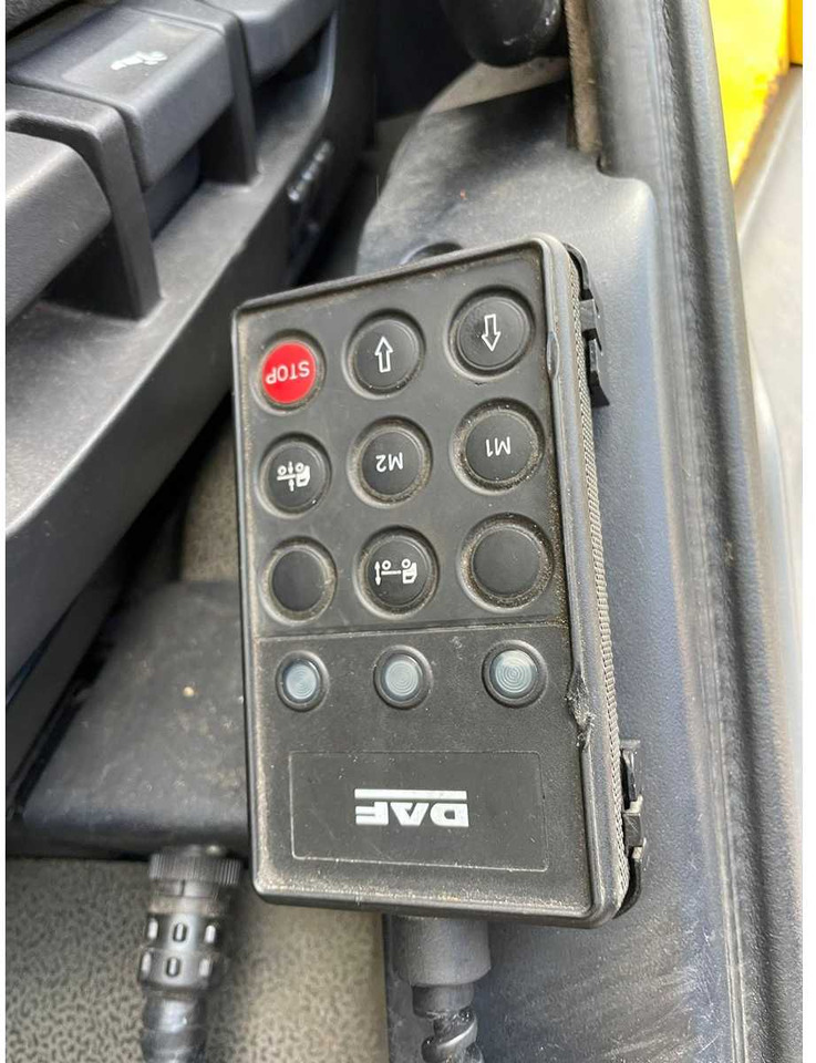 Truk DAF - CF TRACTOR 4X2 440 - TRUCK: gambar 12 Truk DAF - CF TRACTOR 4X2 440 - TRUCK: gambar 12